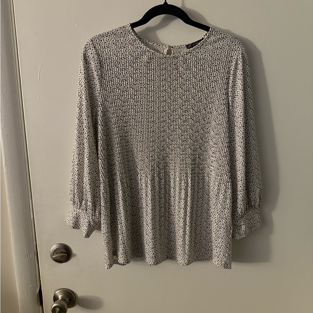 Adrianna Papell Black and White Leaf Pattern Blouse